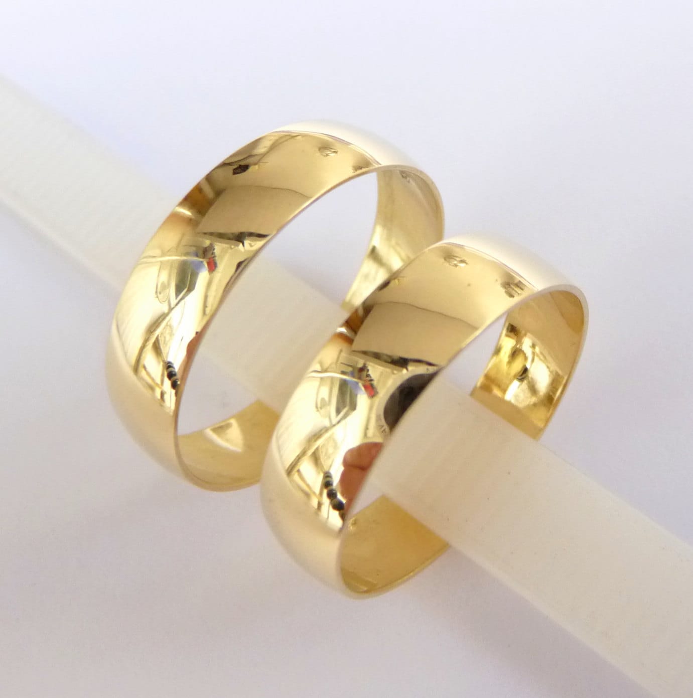 womens gold wedding rings