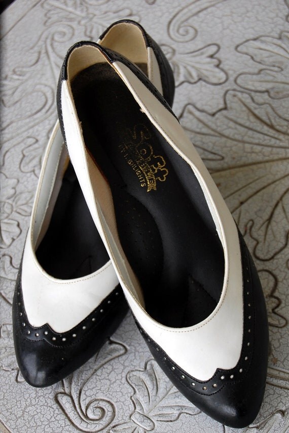 wingtip stilettos