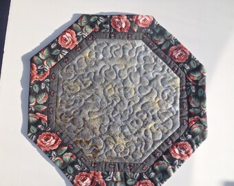 Quilted Table Topper (medium)