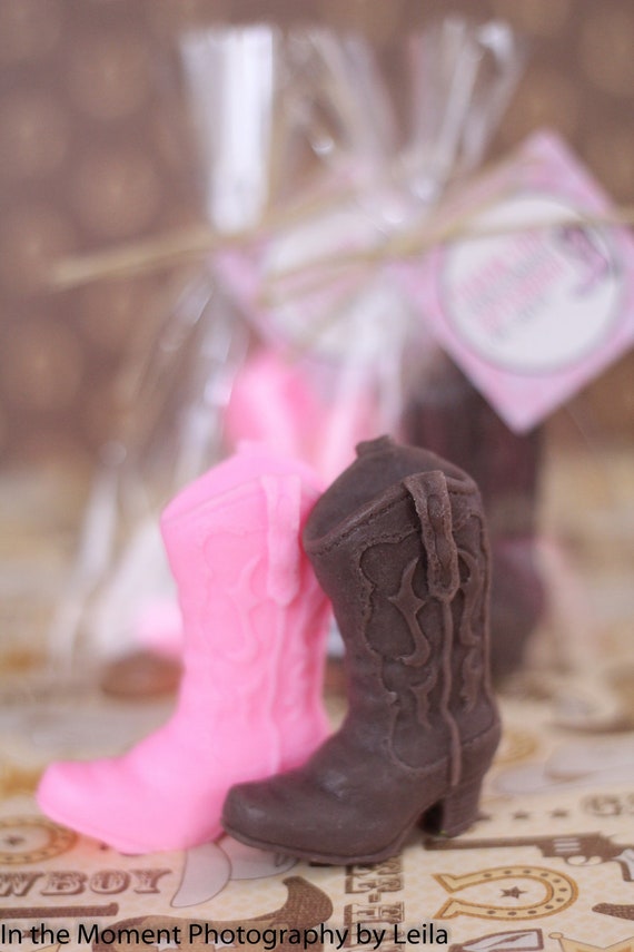 10 COWBOY SOAPS {Favors} - Western Bridal Shower Favor, Wedding Soap Favor, Cowboy Birthday, Boot Soap, Cowgirl, Rustic, Barn, Cowgirl Soap Il_570xn
