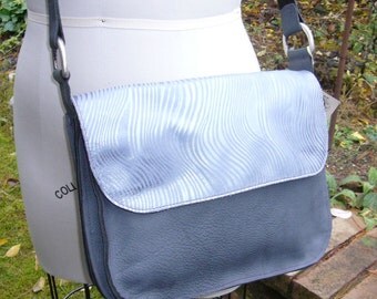 Silver Wave "iSatchel" Messenger Bag