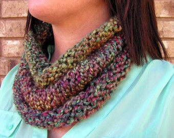 cwl004 Hand Knit Soft Homespsun Cowl Fiesta