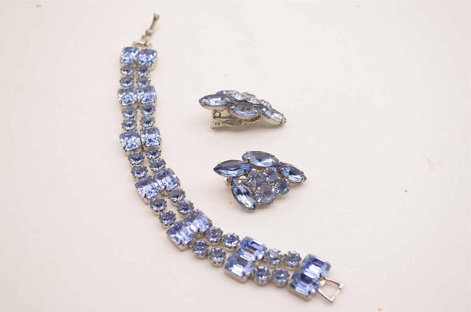 1950s Weiss bracelet / Vintage bridal jewelry / 50s baby blue