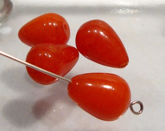 4 Beads...Rusty Orange Jade Teardrop Briolette Gemstone Beads....14x10mm....BB