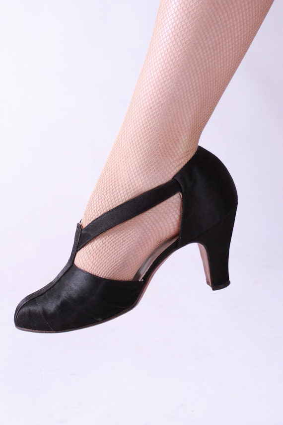 Vintage 1930s Black Satin Art Deco T-Strap Shoes 6 6.5