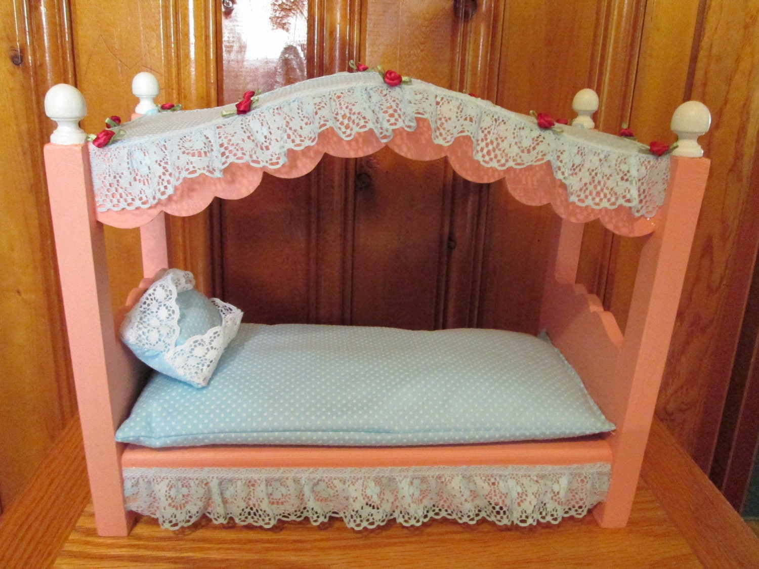 Pink canopy bed