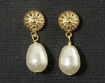 Gold Pearl Bridesmaid Earrings, Filigree Post Earrings, Pearl Teardrop Wedding Earrings, Pearl Drop Earrings -- SAVANNAH