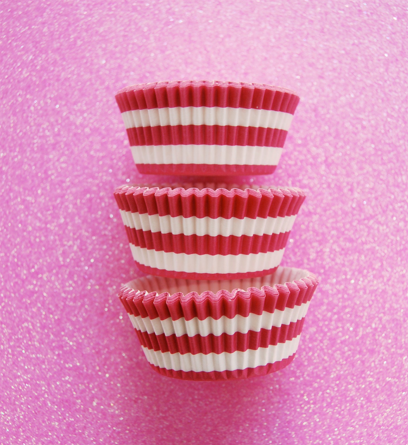 Pink Bold Striped Cupcake Liners Standard Size 50 by CupcakeSocial