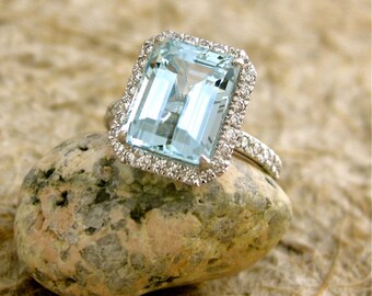 Sky Blue Green Aquamarine Engagement Ring in 18K White Gold with Diamonds Size 6