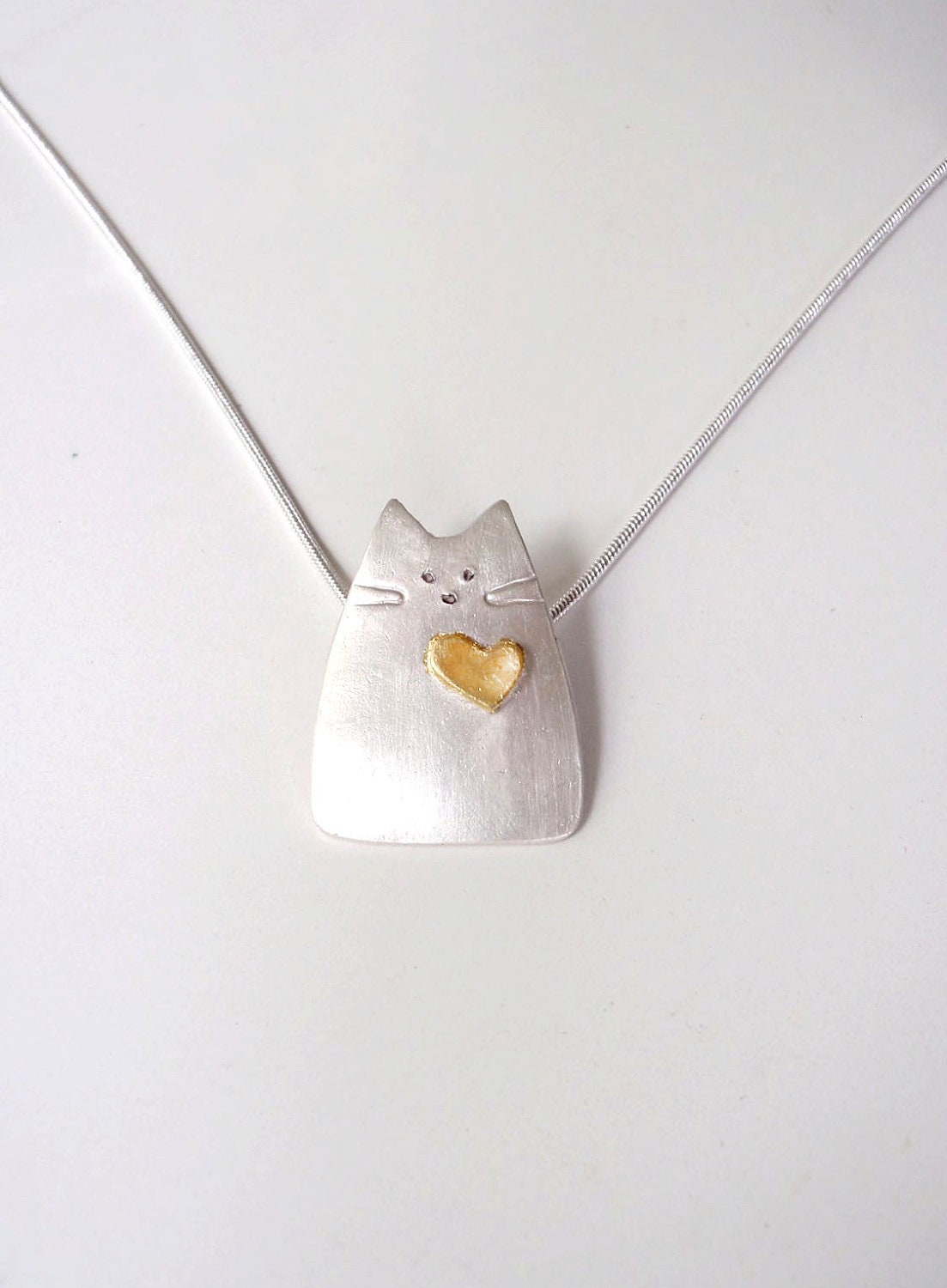 Cat Jewelry Cat Pendant Necklace with a Pure Gold Heart