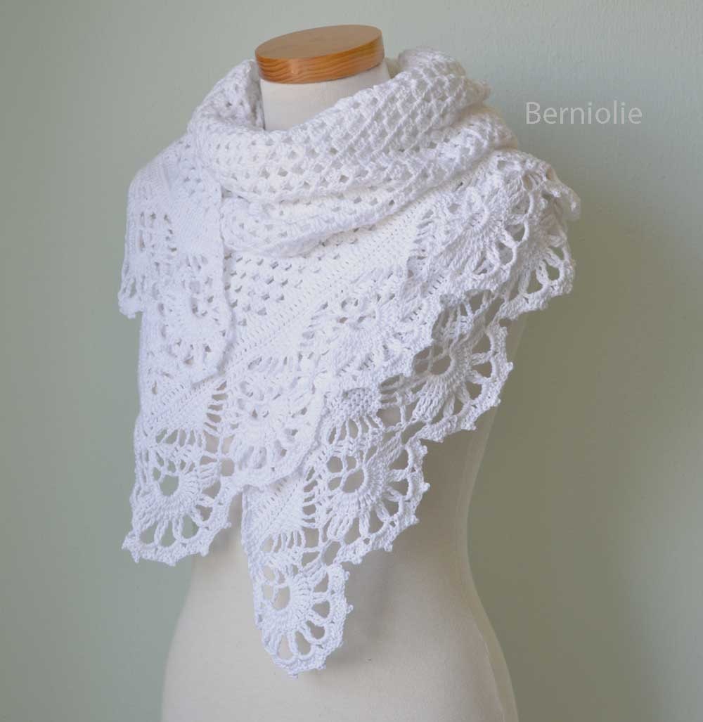 VICTORIA Crochet shawl pattern pdf by BernioliesDesigns on Etsy