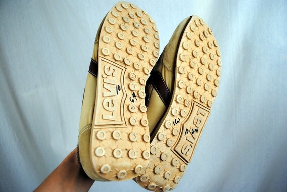 levis velcro shoes