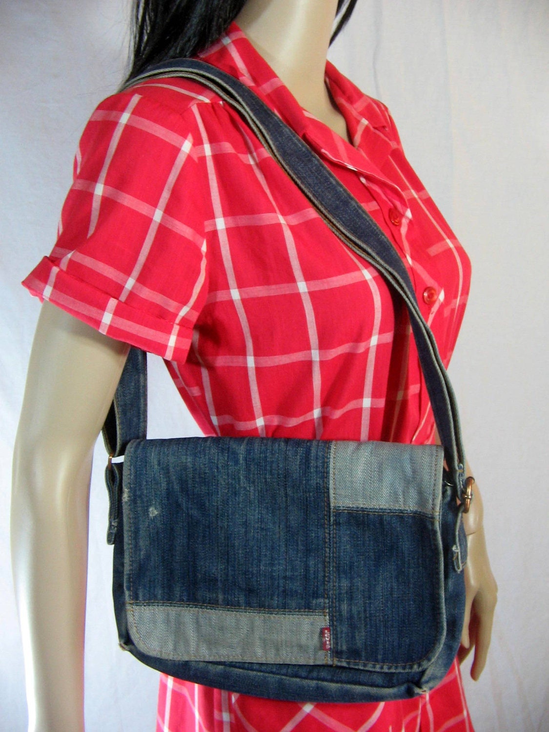 levis purse for man price