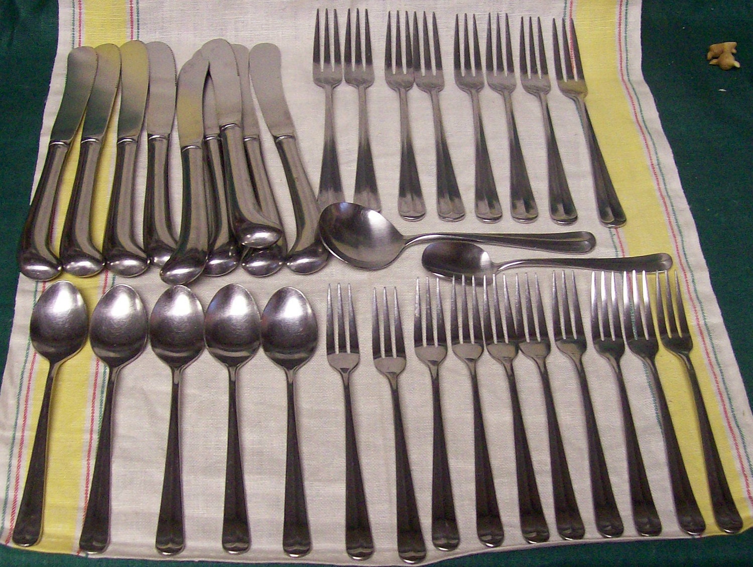 Vintage Towle Supreme Liberty Bell Stainless Flatware 34 Pc