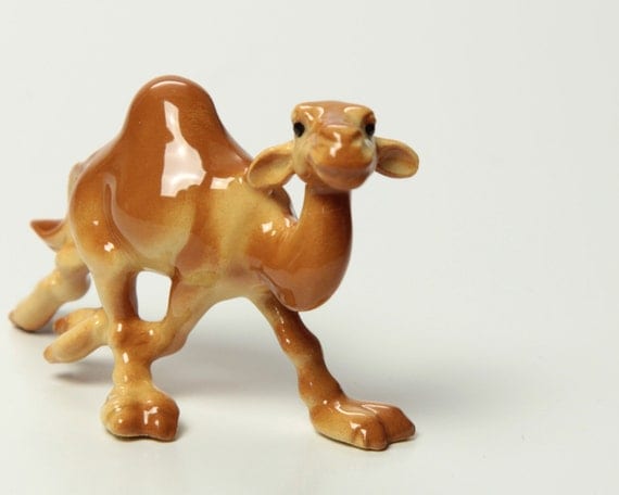 hagen renaker camel