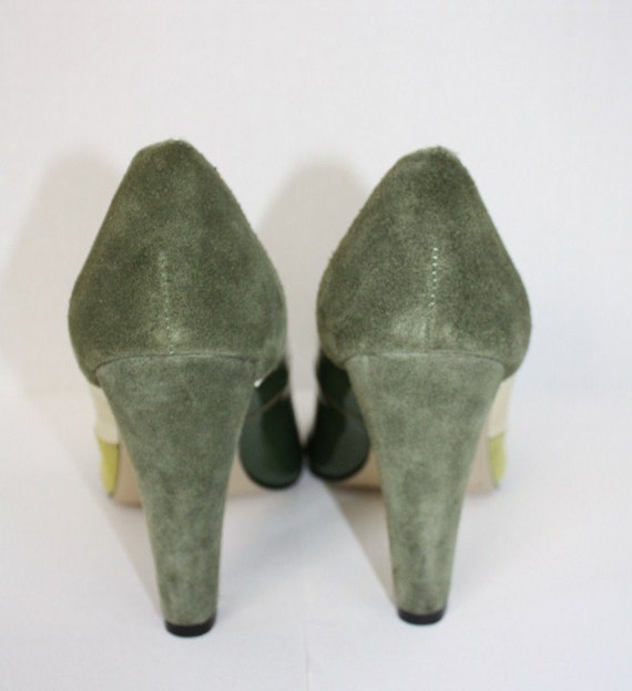 Green Pumps heels Gold Olive Lime Open Toe Vintage Retro