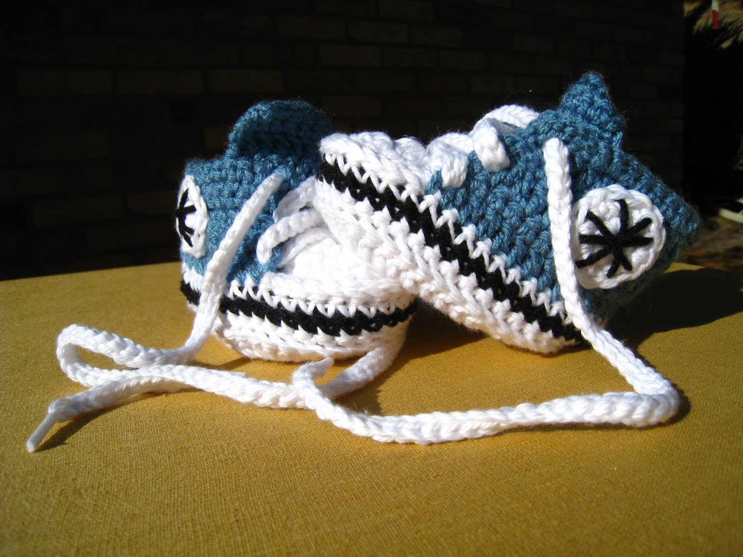 CROCHET PATTERN baby high tops baby sneakers baby tennis