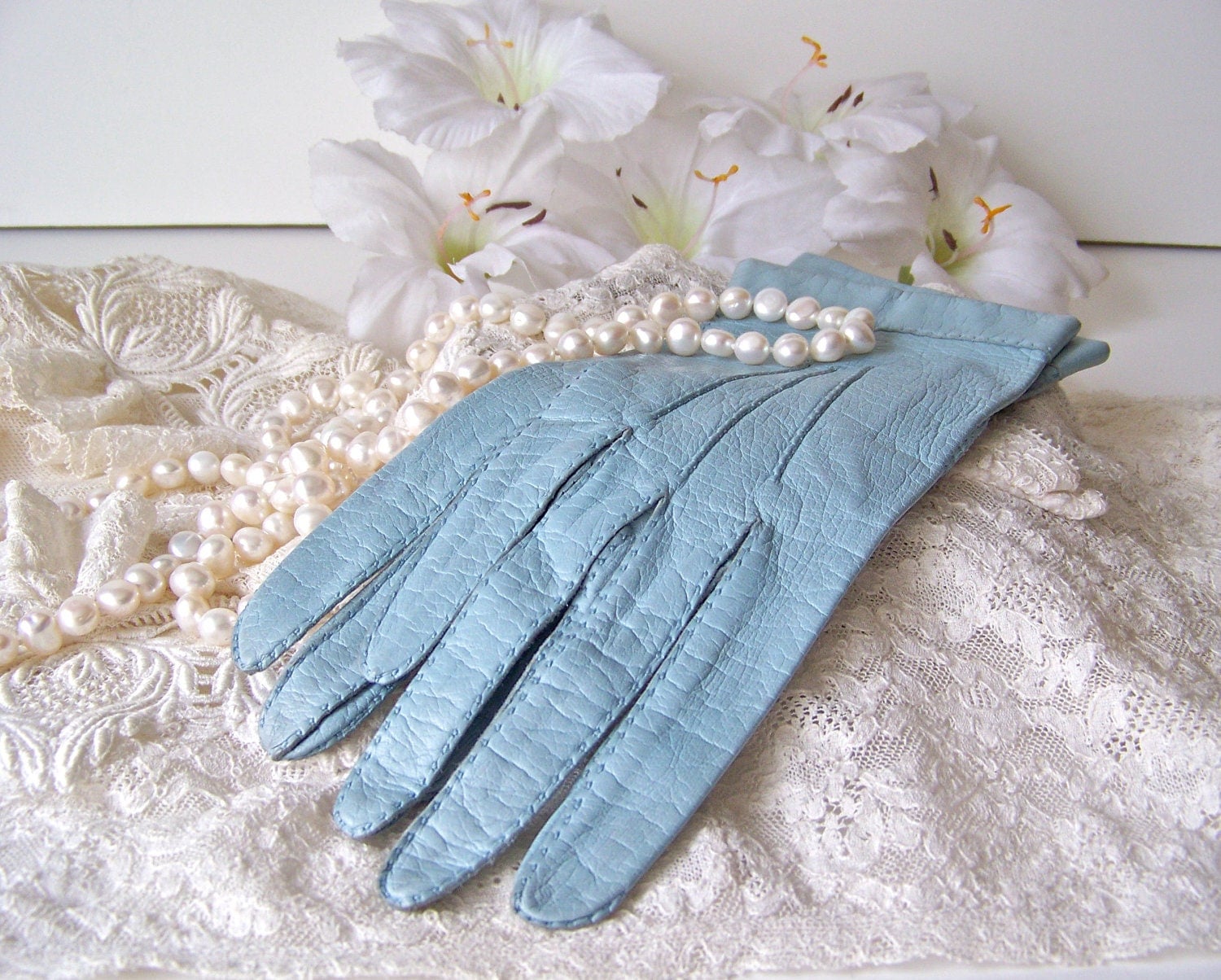 Vintage Baby Blue Leather Gloves