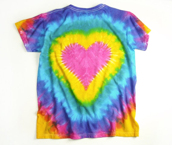 how to make a heart shaped tie dye shirt