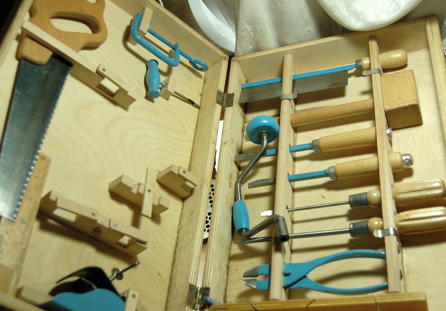 Vintage 1975 Wooden SkilCraft Handy Andy Toy Tool Chest with