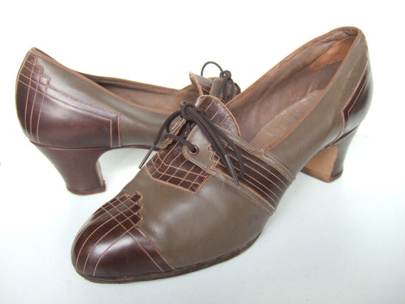 Vintage 1930s shoes / 30s Art Deco two tone brown grey lace up