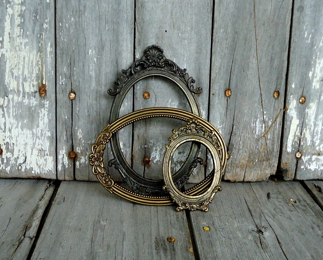 Vintage Ornate Frames Picture Gold Brass Metal Set Oval Floral
