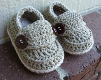 Baby Loafers,Newborn Baby Booties,crochet Baby Booties, Baby boy Loafers. Knit booties,Tan & Ivory