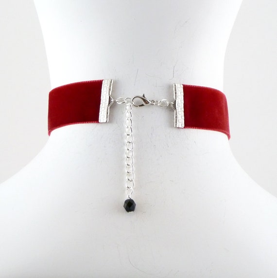 Red Velvet Choker Necklace with Black Onyx Stone Cabochon and