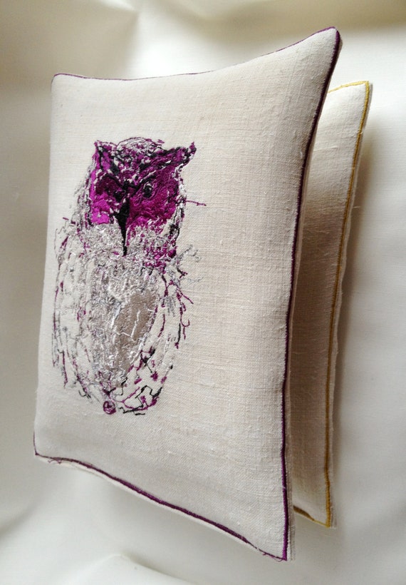 Vintage Linen, Scatty Kitty or Tatty Owl, Embroidery Art Throw Cushion