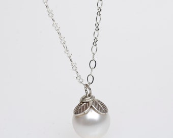 Pretty Little Pearl Necklace (DNY-3297)