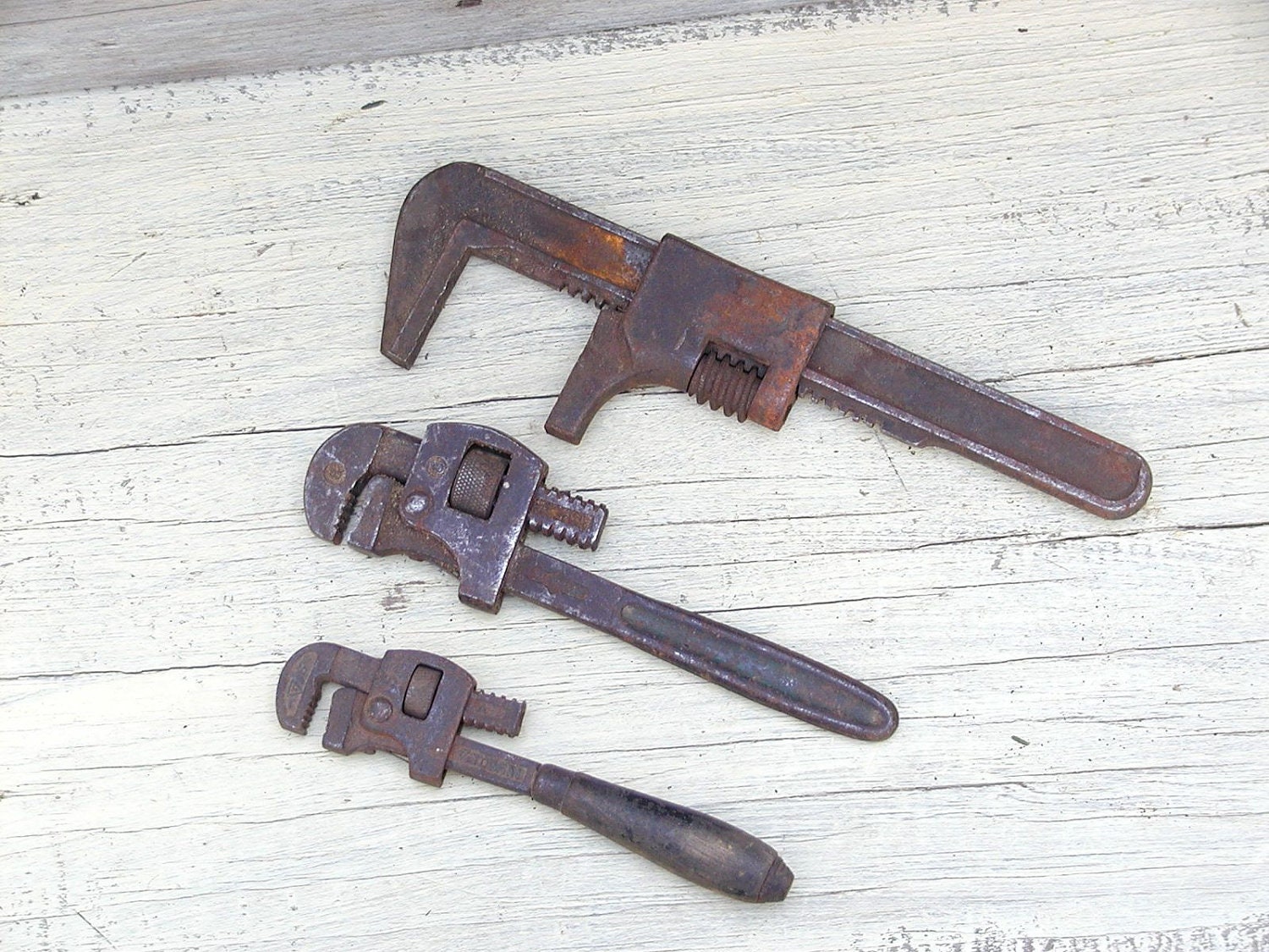 vintage-wrench-set-monkey-wrench-adjustable-industrial