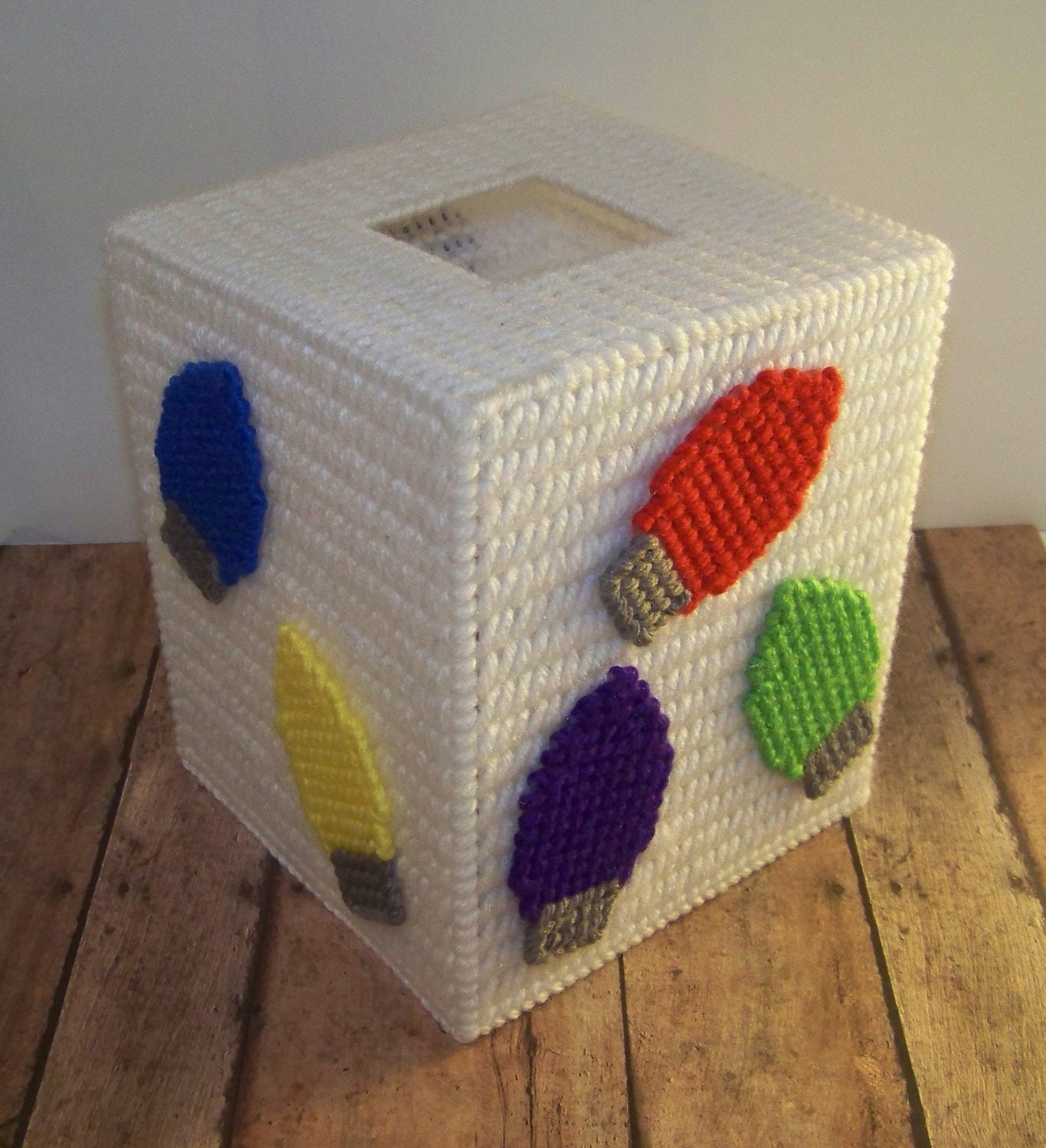 Christmas Bulbs Tissue Cover, Christmas Decor, Lightbulbs, Holiday Bathroom, Tissue Box Cover, Hostess Gift