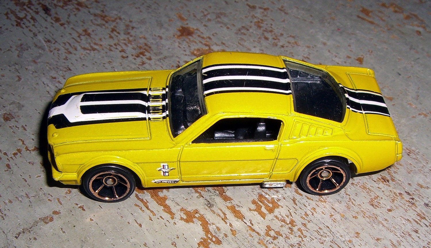 Vintage Toys Hot Wheels 65 Mustang Fastback Yellow Black