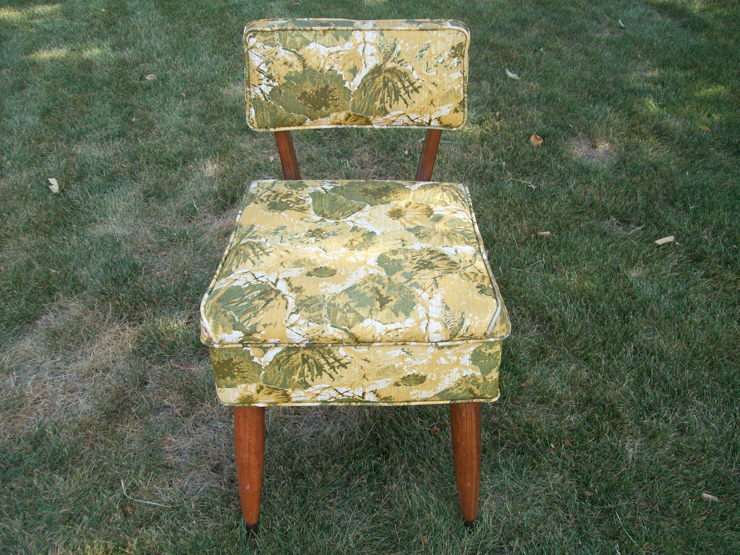 Vintage Sewing Machine Chair with Storage