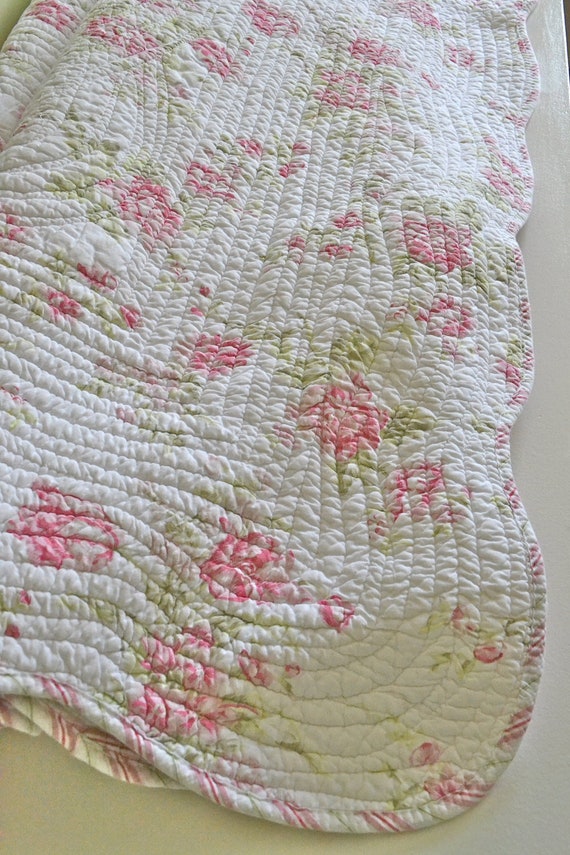 Pink Floral Queen Quilt Vintage Coverlet Shabby Chic Queen