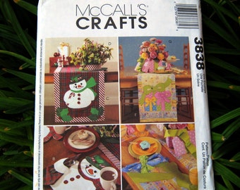 Uncut Pattern - McCall's 3838 - Christams Snowman Package - placemats, table runners, centerpieces and napkins