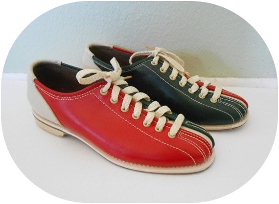 Vintage 1950's Shoes/ Two Tone/ Bowling Shoes/ Red