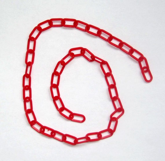 Red Plastic Chain 40cm 1 piece