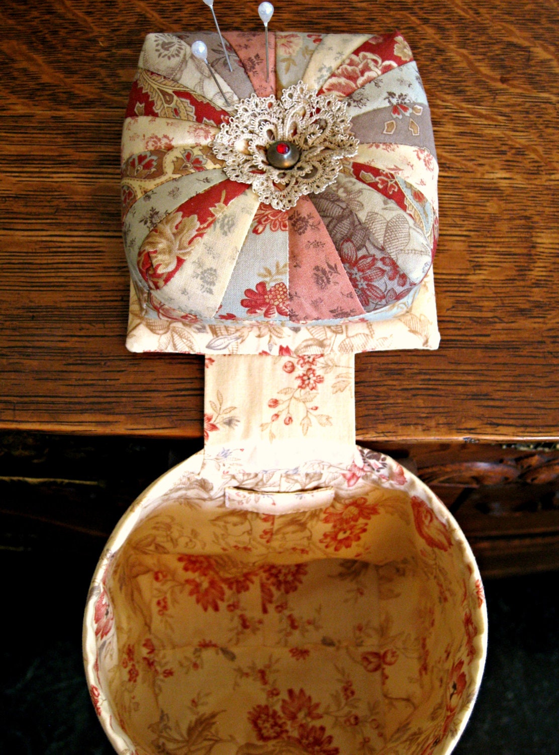 Sew-In-Style Thread Catcher / Scrap Caddy with Detachable