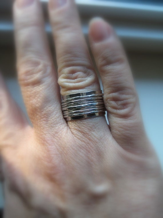 White gold ring spinner wedding band