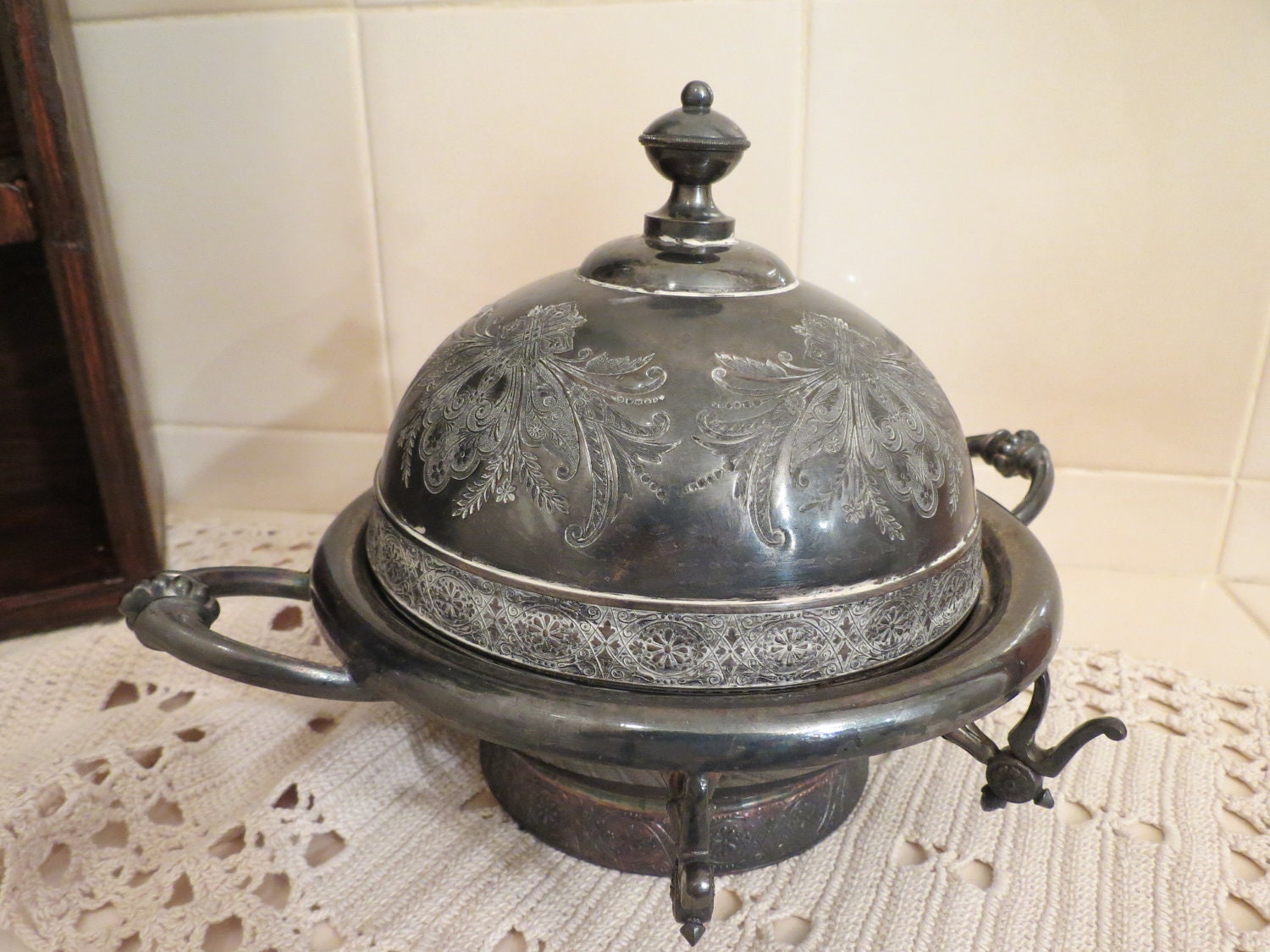 Vintage Meriden Silver Plate Co. Butter Dish Quadruple Plate.