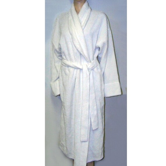 Vintage chenille robe white Stan herman banded back by pinehaven2
