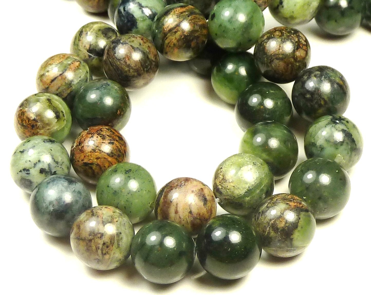 12mm Williamsite Natural Gemstone Beads 17pcs Green