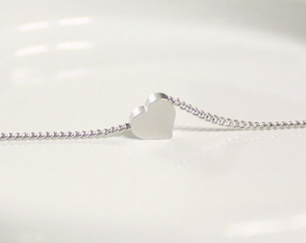 White gold tiny heart simple necklace
