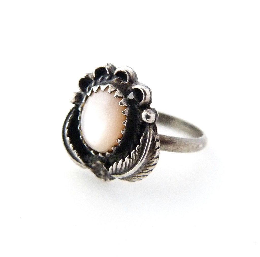 Silver Mother Of Pearl Ring Silver Flower Ring by TheOpenSesame