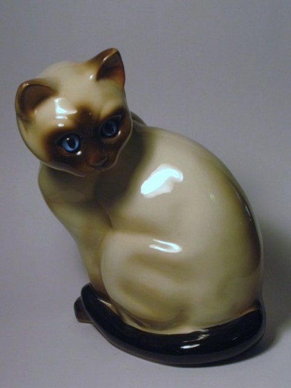 siamese cat ceramic figurine