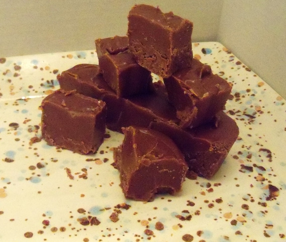 Spicy Dark Chocolate Chili Fudge One Pound (1 lb) Yummy Creamy Gourmet Fudge With Nuts or Without