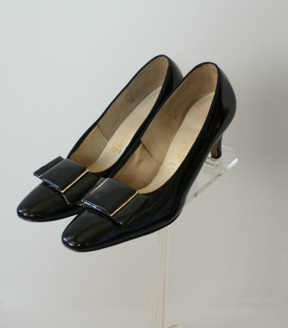 60s style heels