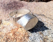 Etched Almond Shaped Gris-Gris Amulet Silver Ring