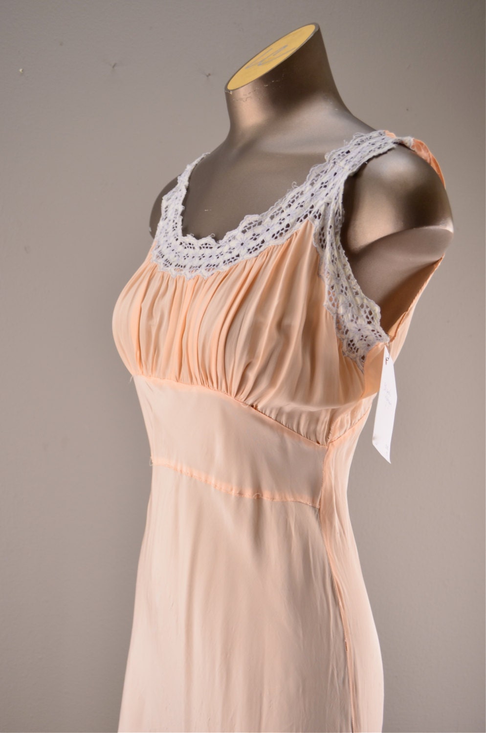 1940s Night Gown Vintage Lingerie 40s Old Hollywood Peach 2009